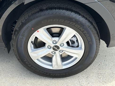 New 2026 Kia Sorento LX FWD image 24