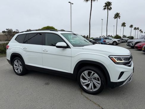 Used 2023 Volkswagen Atlas SE w/ Panoramic Sunroof Package AWD/4WD image 3