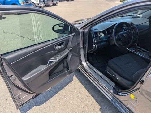 Used 2016 Toyota Camry LE FWD image 8