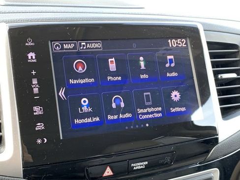 Used 2017 Honda Pilot Touring image 21