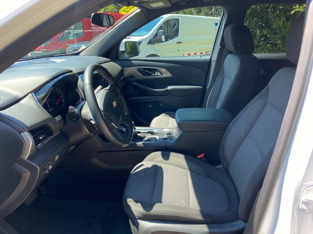 Used 2023 Chevrolet Traverse LT FWD image 11