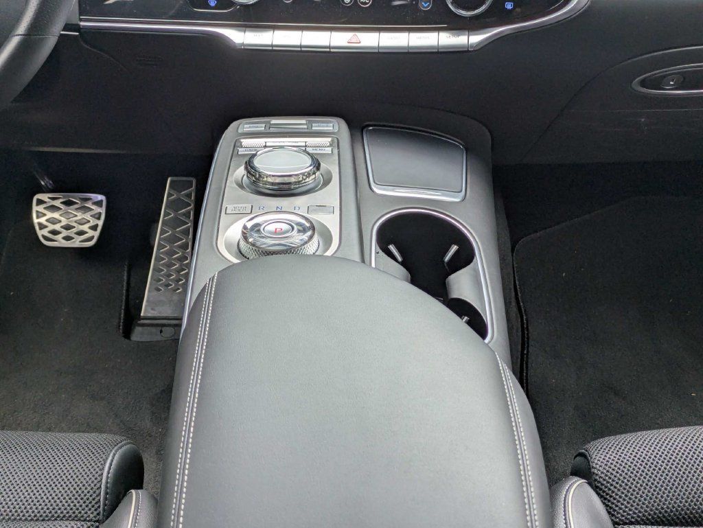 Used 2025 Genesis GV70 3.5T Sport AWD/4WD image 24