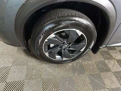 Certified 2026 Nissan Rogue SV AWD/4WD image 9