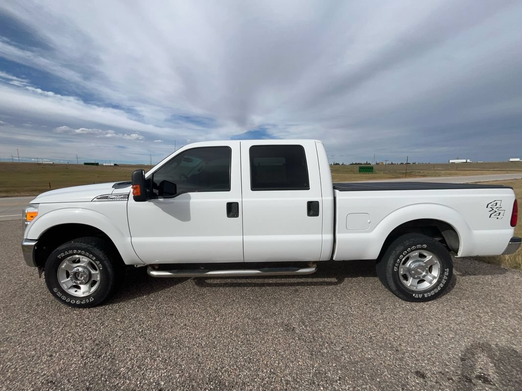 Used 2015 Ford F250 XLT AWD/4WD image 2