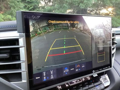 Certified 2024 Toyota Sequoia Platinum image 18