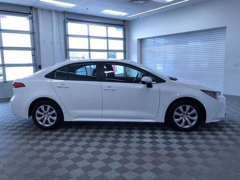 Certified 2025 Toyota Corolla LE FWD image 33