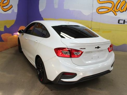 Used 2018 Chevrolet Cruze LT FWD image 6