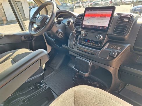 Used 2022 RAM ProMaster 2500 w/ Premium Convenience Group image 31