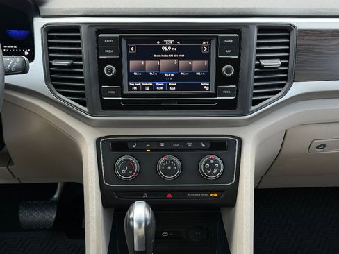 Used 2023 Volkswagen Atlas SE image 31