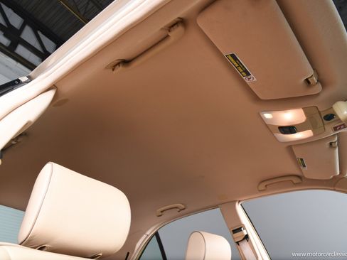 Used 2001 Mercedes-Benz E 320 Sedan image 28