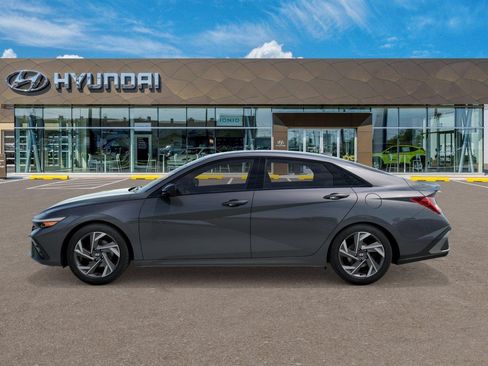 New 2026 Hyundai Elantra SEL Sport Premium FWD image 3