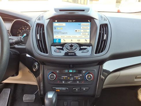 Used 2017 Ford Escape Titanium FWD image 12