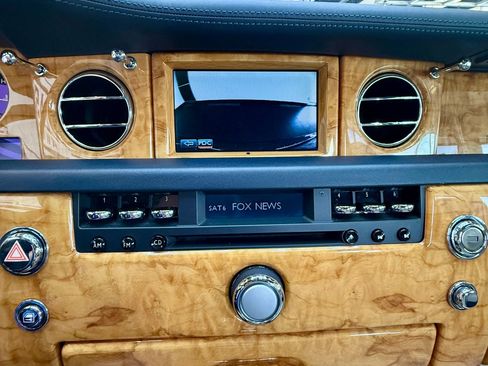 Used 2009 Rolls-Royce Phantom Sedan RWD image 32