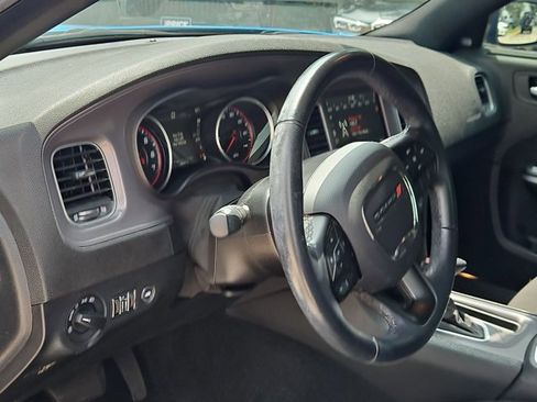 Used 2023 Dodge Charger SXT RWD image 9