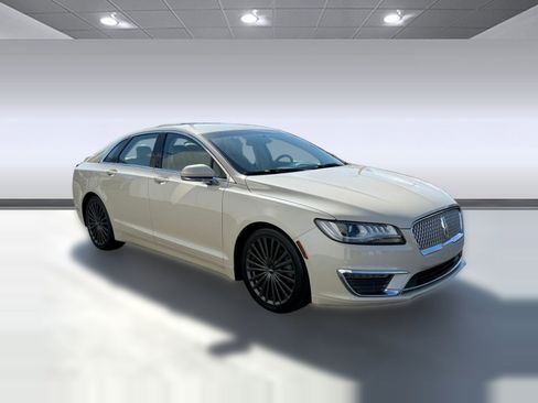 Used 2018 Lincoln MKZ Reserve image 7