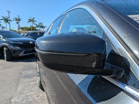 Used 2022 BMW 540i w/ Convenience Package image 11