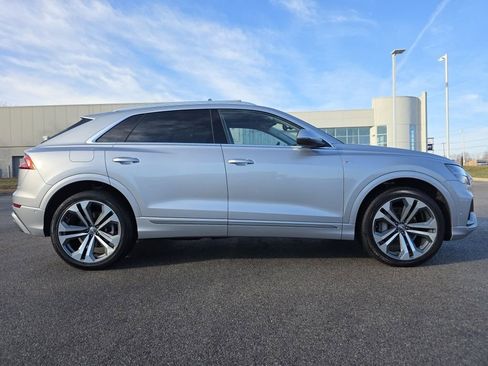 Used 2020 Audi Q8 Premium Plus w/ Premium Plus Package image 11