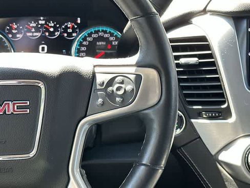 Used 2017 GMC Yukon XL SLT w/ Premium Edition image 10