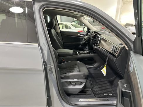 New 2026 Volkswagen Atlas SEL Premium R-Line AWD/4WD image 37
