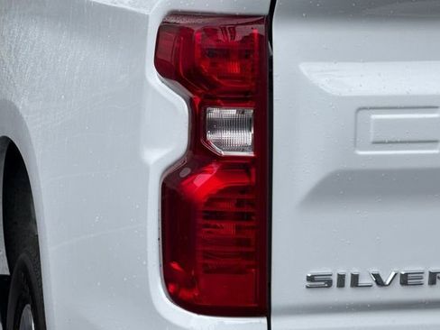 Used 2025 Chevrolet Silverado 1500 W/T image 40