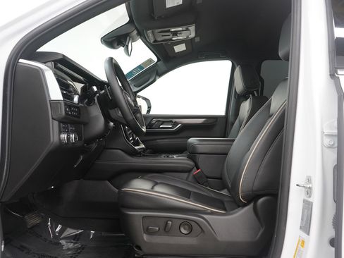 Used 2025 GMC Yukon XL Elevation w/ LPO, Get Active Package image 24