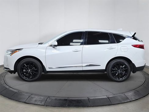 Used 2023 Acura RDX image 2