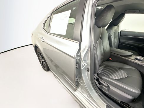 Used 2023 Toyota Camry SE FWD image 27