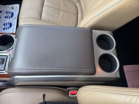 Used 2010 Ford F150 Lariat image 27