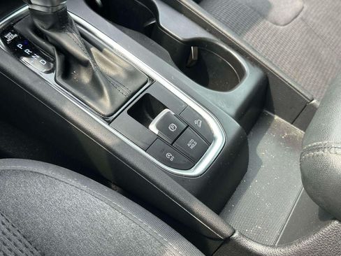 Used 2020 Hyundai Santa Fe SE AWD/4WD image 30