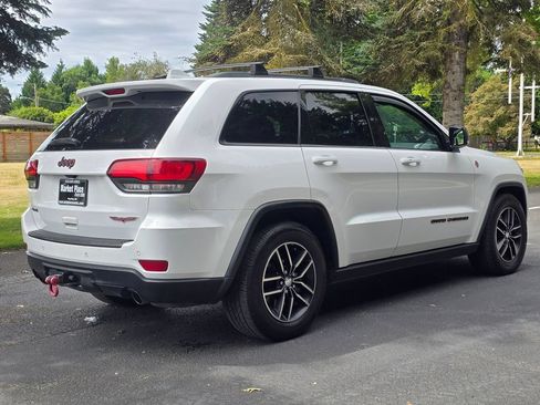Used 2018 Jeep Grand Cherokee Trailhawk AWD/4WD image 6