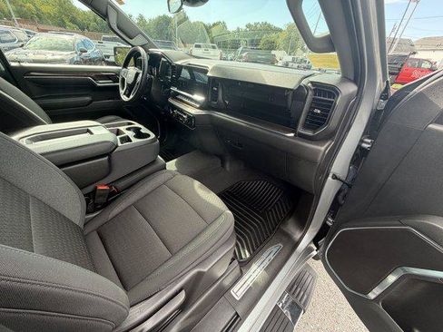 Used 2023 Chevrolet Silverado 1500 LT AWD/4WD image 18