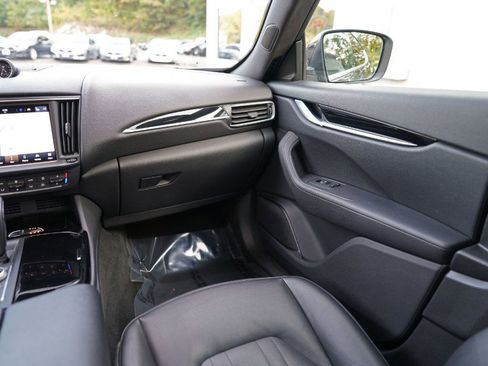 Used 2023 Maserati Levante Modena image 28