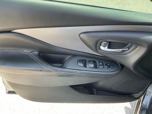Used 2020 Nissan Murano SV w/ Cargo Package FWD image 18