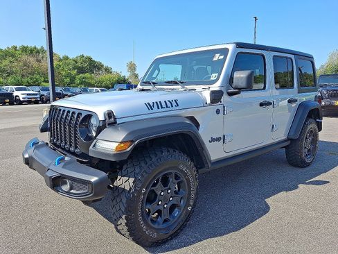 Certified 2023 Jeep Wrangler Unlimited w/ Cold Weather Group image 3