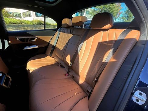 New 2026 Mercedes-Benz E 350 4MATIC Sedan image 10