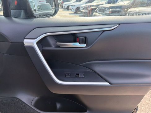 Used 2025 Toyota RAV4 XLE image 25