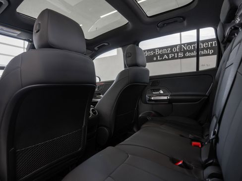 Used 2024 Mercedes-Benz GLB 250 GLB 250 w/ Exclusive Package image 25