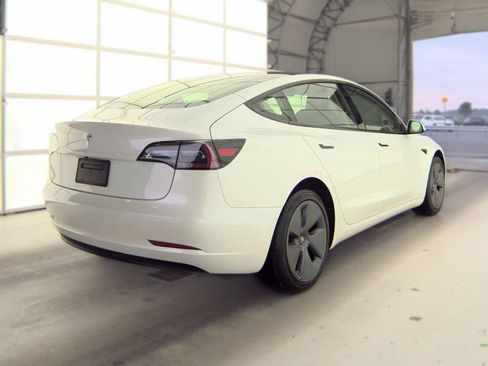 Used 2023 Tesla Model 3 Standard Range RWD image 2
