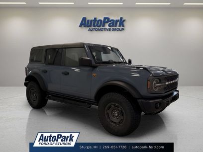 New 2025 Ford Bronco Badlands w/ Sasquatch Package