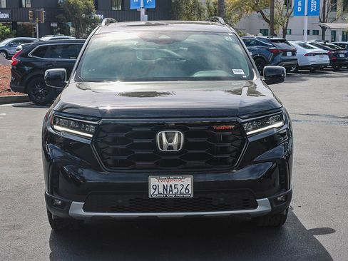 Used 2024 Honda Pilot TrailSport image 2