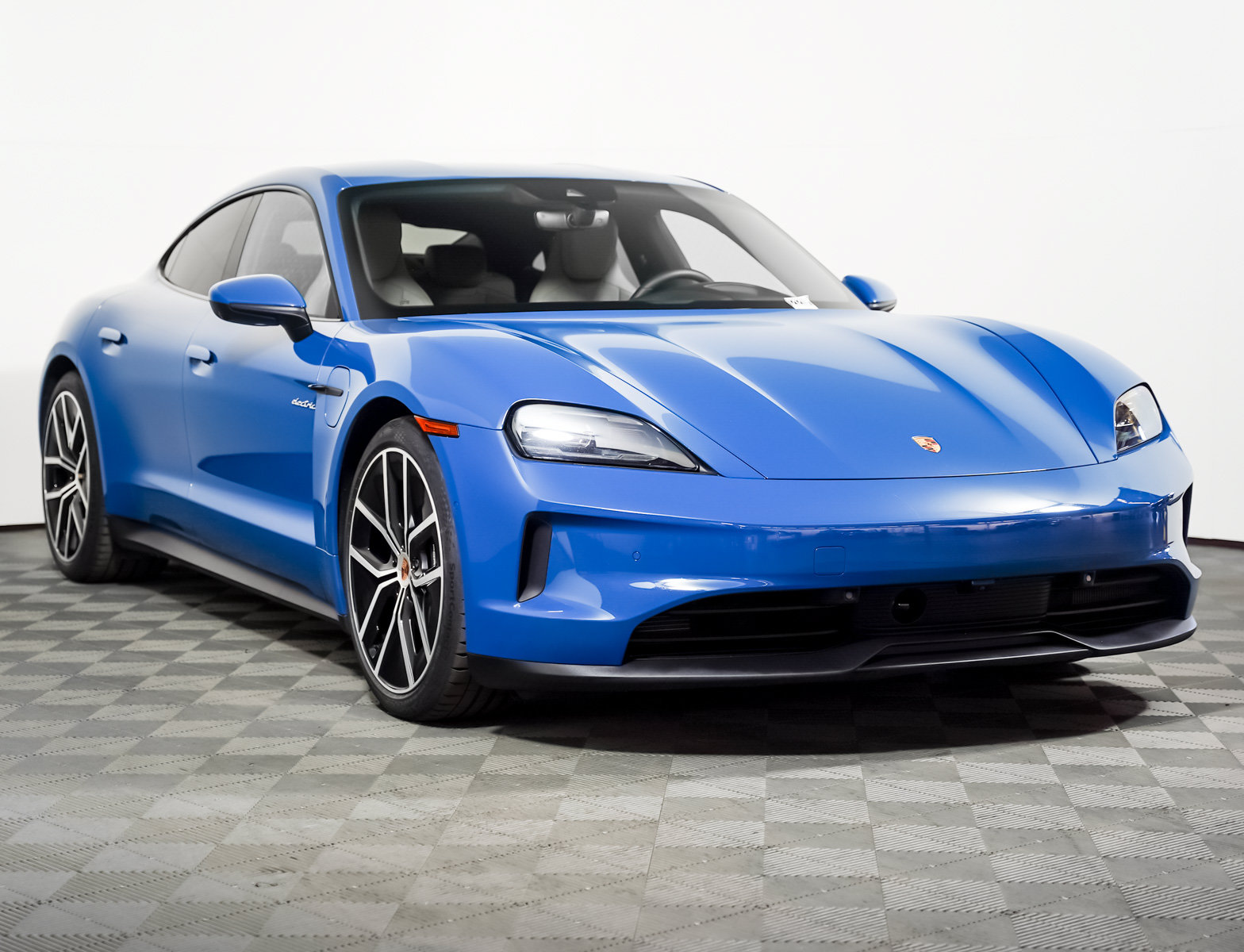 Certified 2025 Porsche Taycan w/ Premium Package AWD/4WD image 8