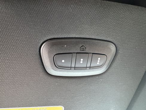 Used 2025 RAM 1500 Laramie RWD image 27