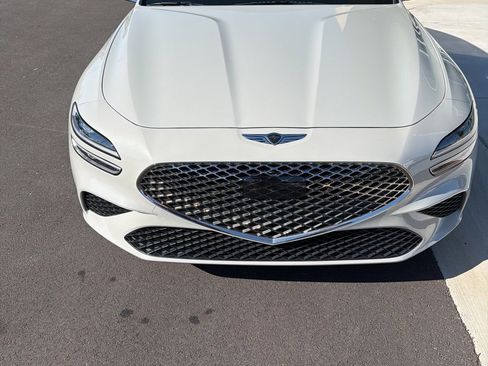 Used 2024 Genesis G70 2.5T image 2