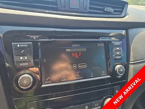 Used 2020 Nissan Rogue S AWD/4WD image 9