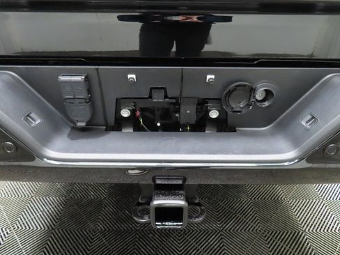 Used 2024 Chevrolet Silverado 2500 LT w/ Midnight Edition image 45