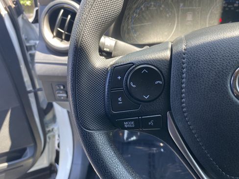Used 2017 Toyota RAV4 LE FWD image 24