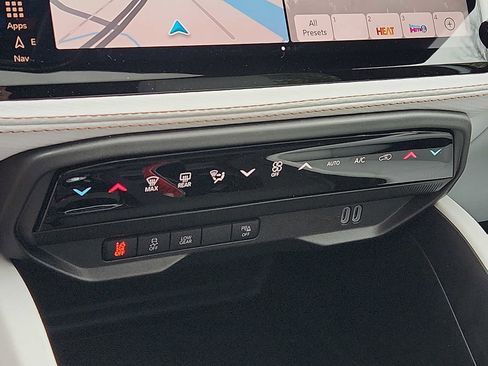 New 2026 Jeep Cherokee Limited AWD/4WD image 16