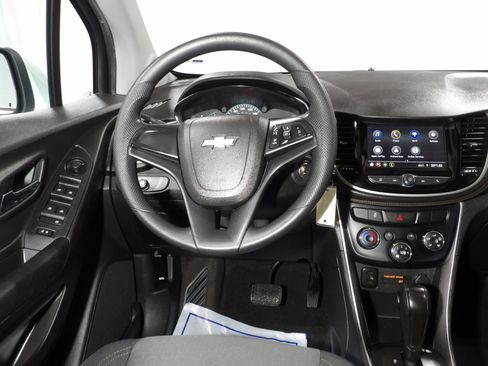 Used 2019 Chevrolet Trax LS FWD image 12