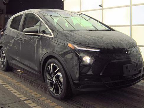 Used 2022 Chevrolet Bolt LT image 3