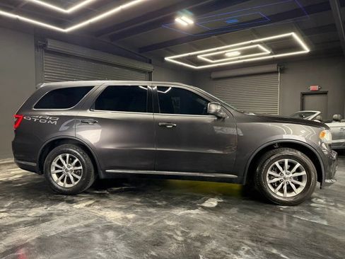 Used 2018 Dodge Durango SXT w/ 3rd Row Seating Group RWD image 4